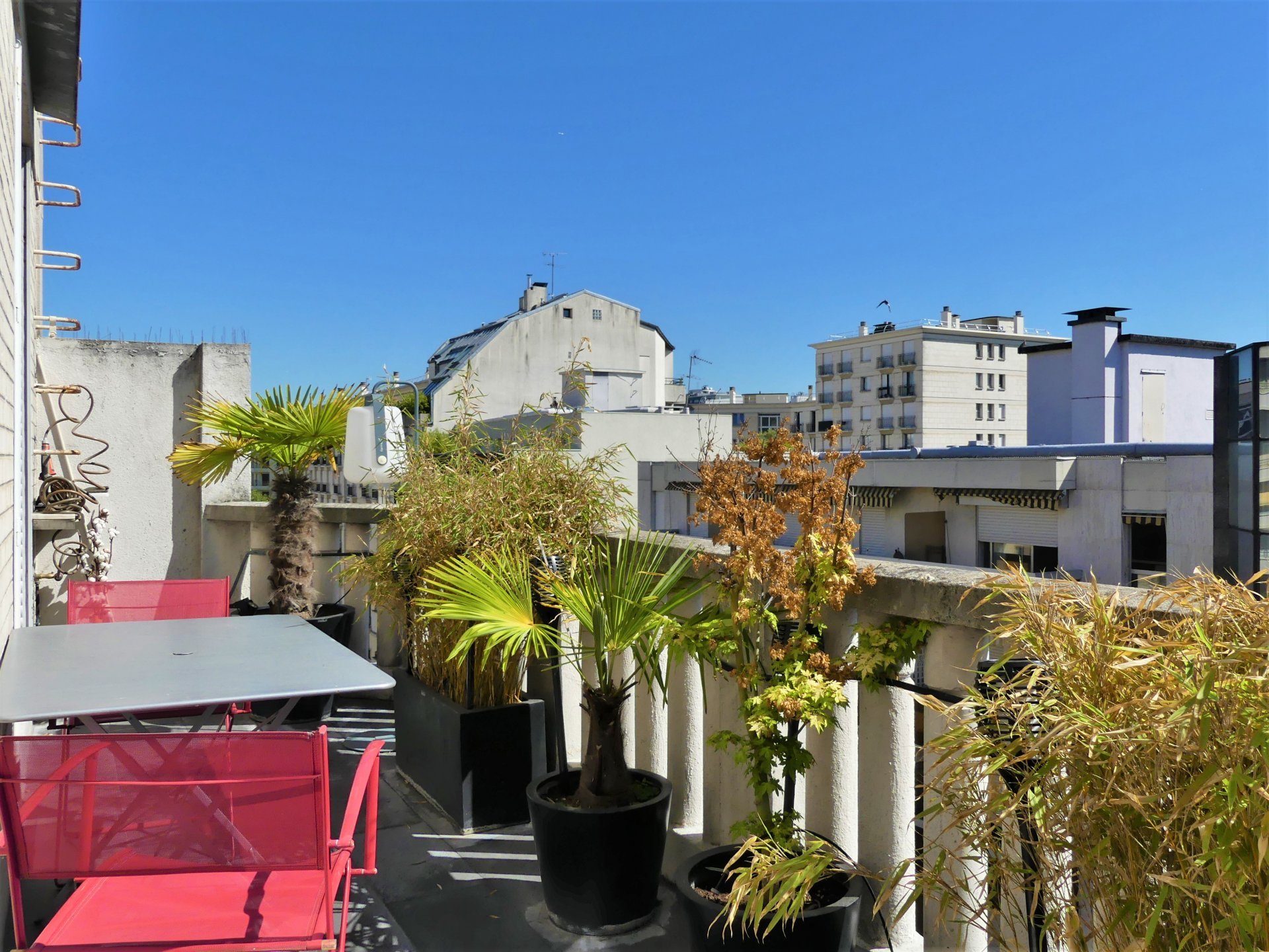 #LOUE# #EXCLUSIVITE# - 2P Meublé avec Terrasse en Dernier étage